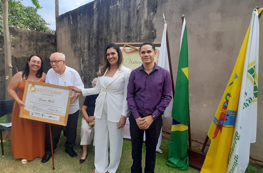  Oliveira Mello recebe homenagem em Paracatu
