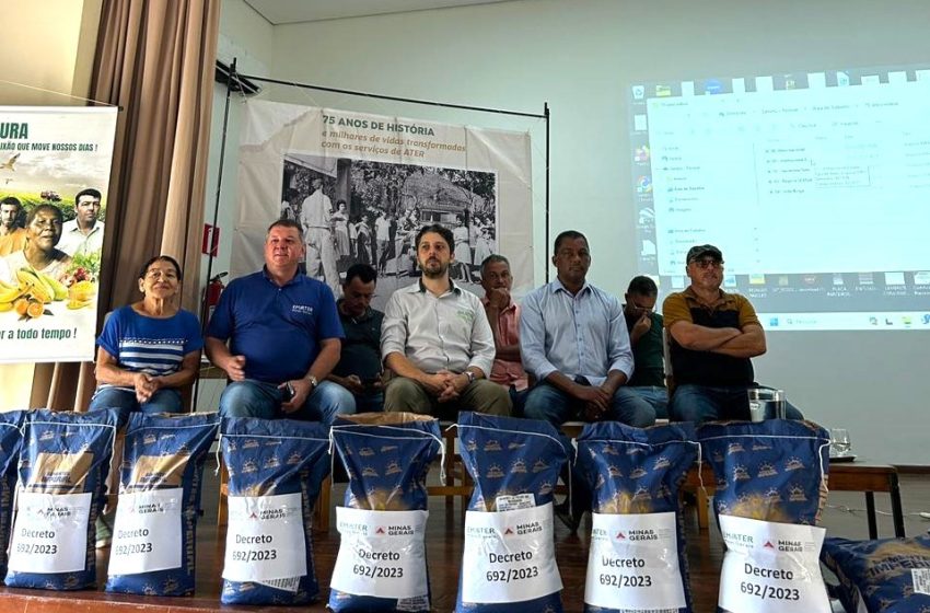  Emater conclui doação de sementes de feijão para municípios castigados pela seca de 2023