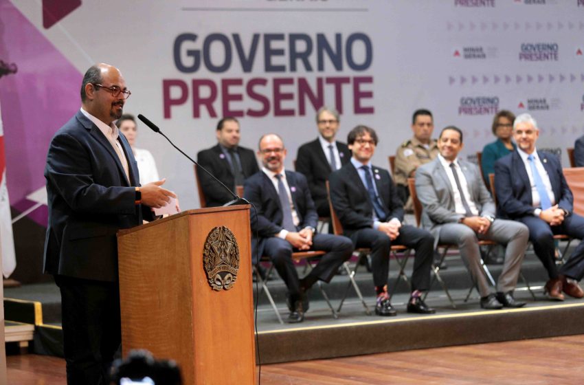  Governo de Minas empossa 431 novos auditores fiscais da Receita Estadual