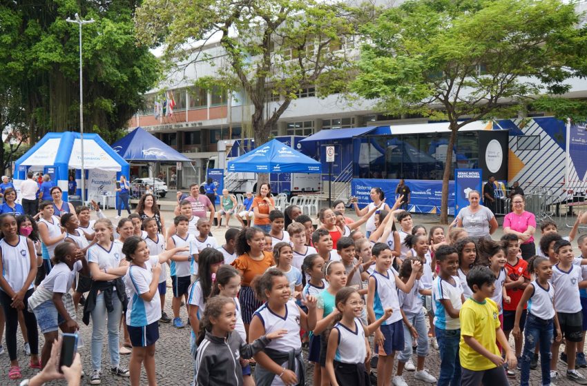  Paracatu é a primeira cidade em 2024 a receber o Sistema Fecomércio na Rua