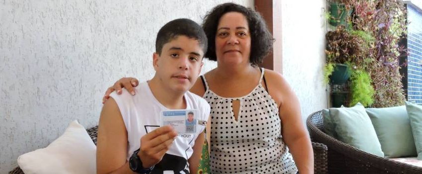  Carteira de identificação especial garante cidadania para mais de 22 mil pessoas com espectro autista