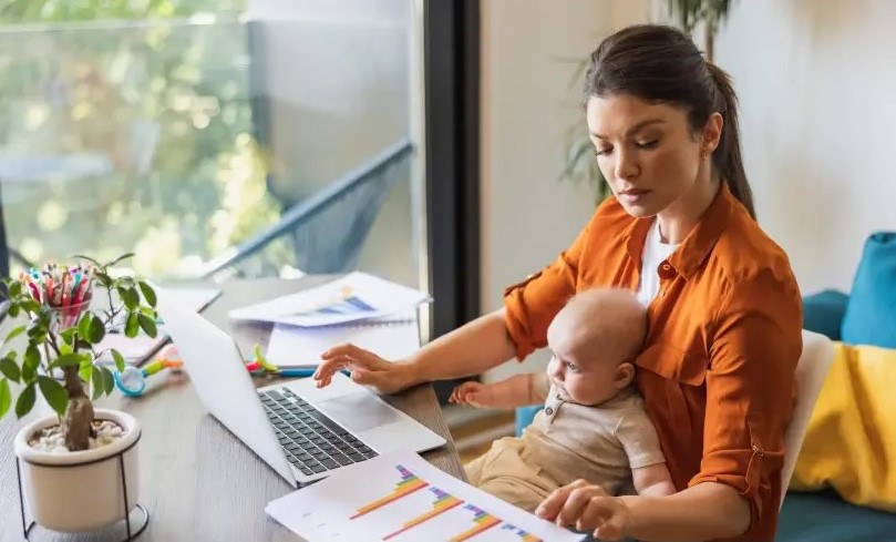  Empreendedorismo é alternativa para mulheres conciliarem maternidade e vida profissional