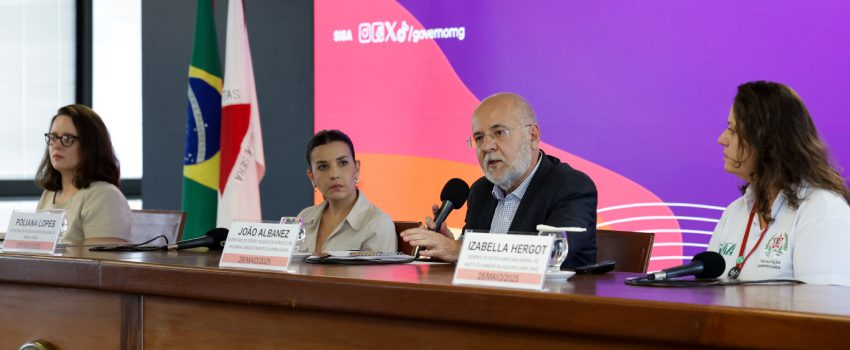 Governo de Minas reforça medidas para evitar disseminação da gripe aviária