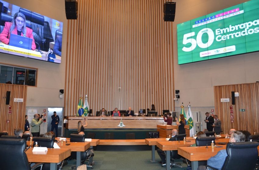 Câmara Legislativa do DF celebra os 50 anos da Embrapa Cerrados