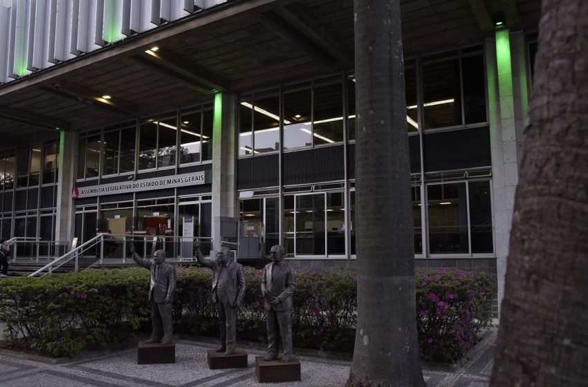  Iluminação na ALMG lembra Dia Nacional de Luta da Pessoa com Deficiência