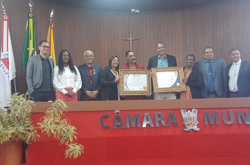 Uma noite de aplausos e emoção: Câmara de Paracatu homenageia José Maria das Neves e Ubaldo Mundim Lopes
