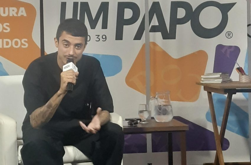  O Avesso do Verso: quando a palavra se reconhece entre rimas