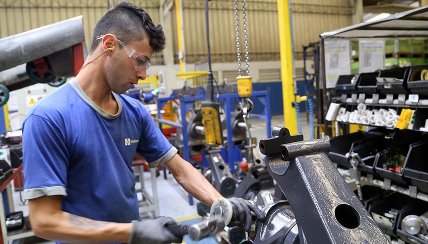  Produção industrial de Minas Gerais recua 4,7% em dezembro, mas fecha ano com crescimento