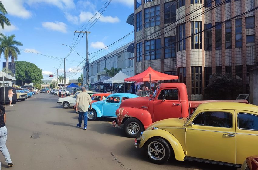  Motores da memória: Paracatu se prepara para o 10º Encontro de Carros Antigos