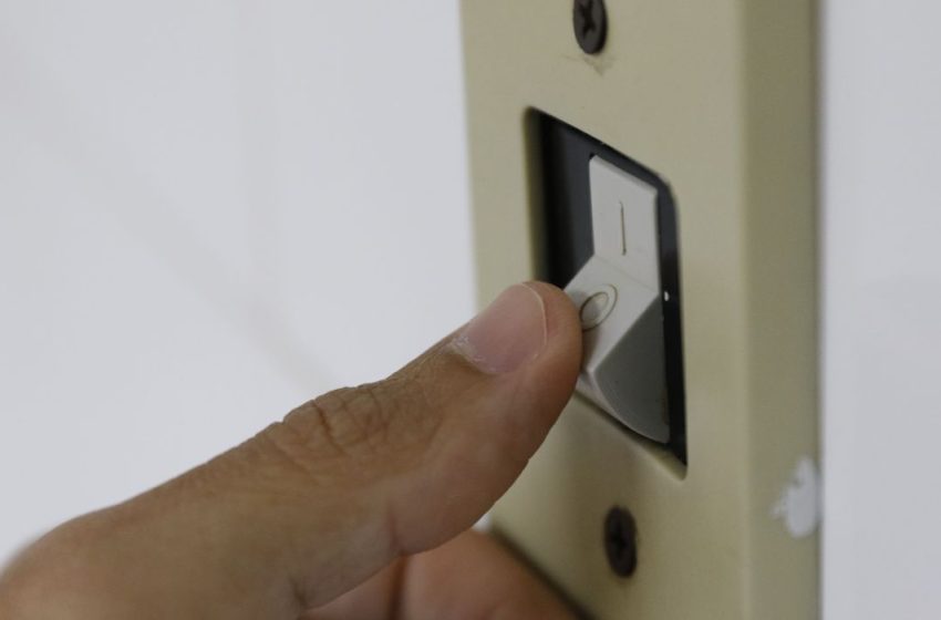  Cemig orienta consumidores após definição da bandeira amarela pela Aneel para o próximo mês e dá dicas para economizar energia 