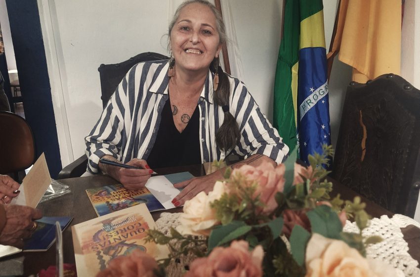  Empatia que Cruza Fronteiras: Escritora Daniela Cerqueira Batista Encanta Paracatu com Histórias de Humanidade