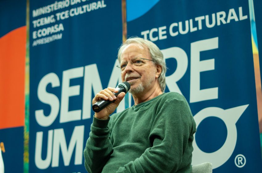  Mia Couto é presença confirmada no Fliparacatu e vai ler trecho de seu novo livro ainda inédito